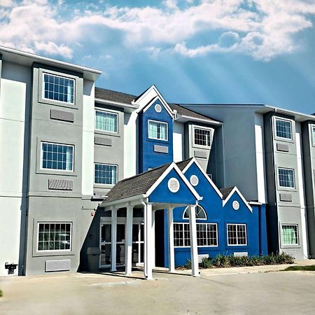 Microtel Inn & Suites By Wyndham Bluffs Council Bluffs Esterno foto