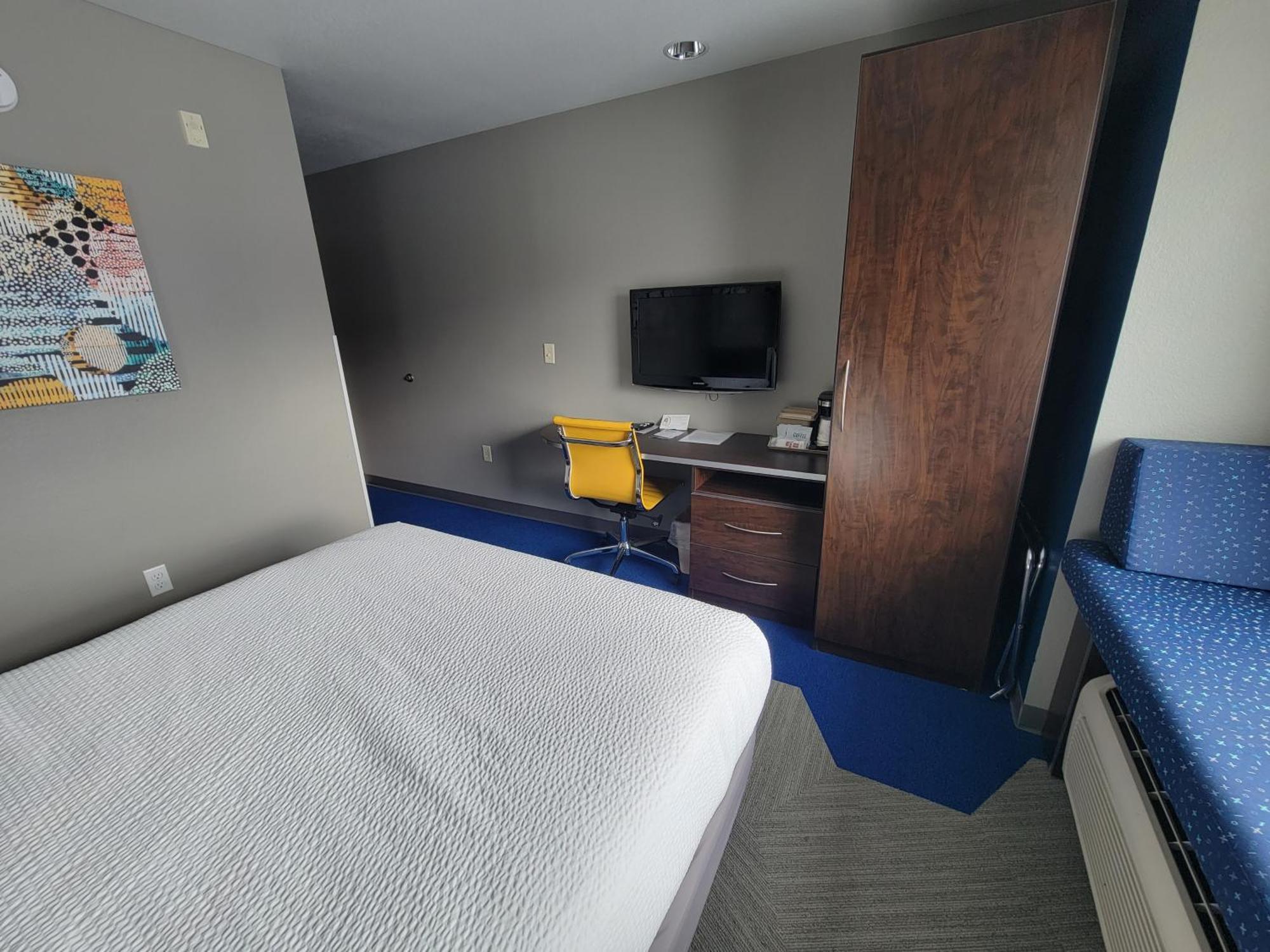 Microtel Inn & Suites By Wyndham Bluffs Council Bluffs Esterno foto