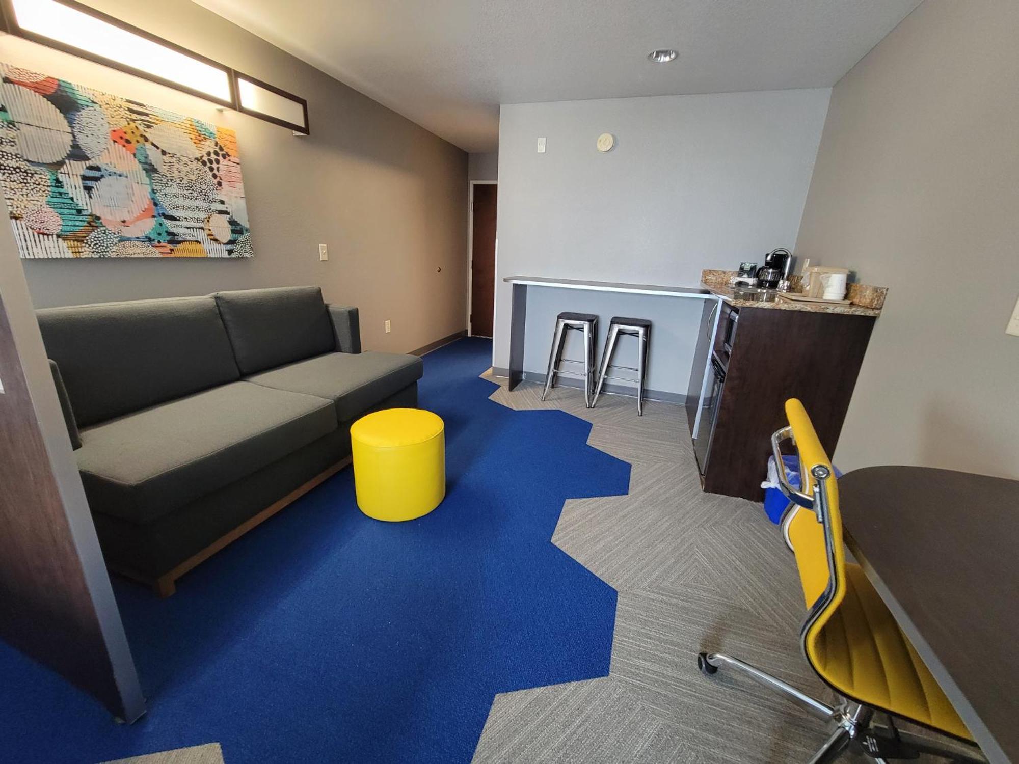 Microtel Inn & Suites By Wyndham Bluffs Council Bluffs Esterno foto