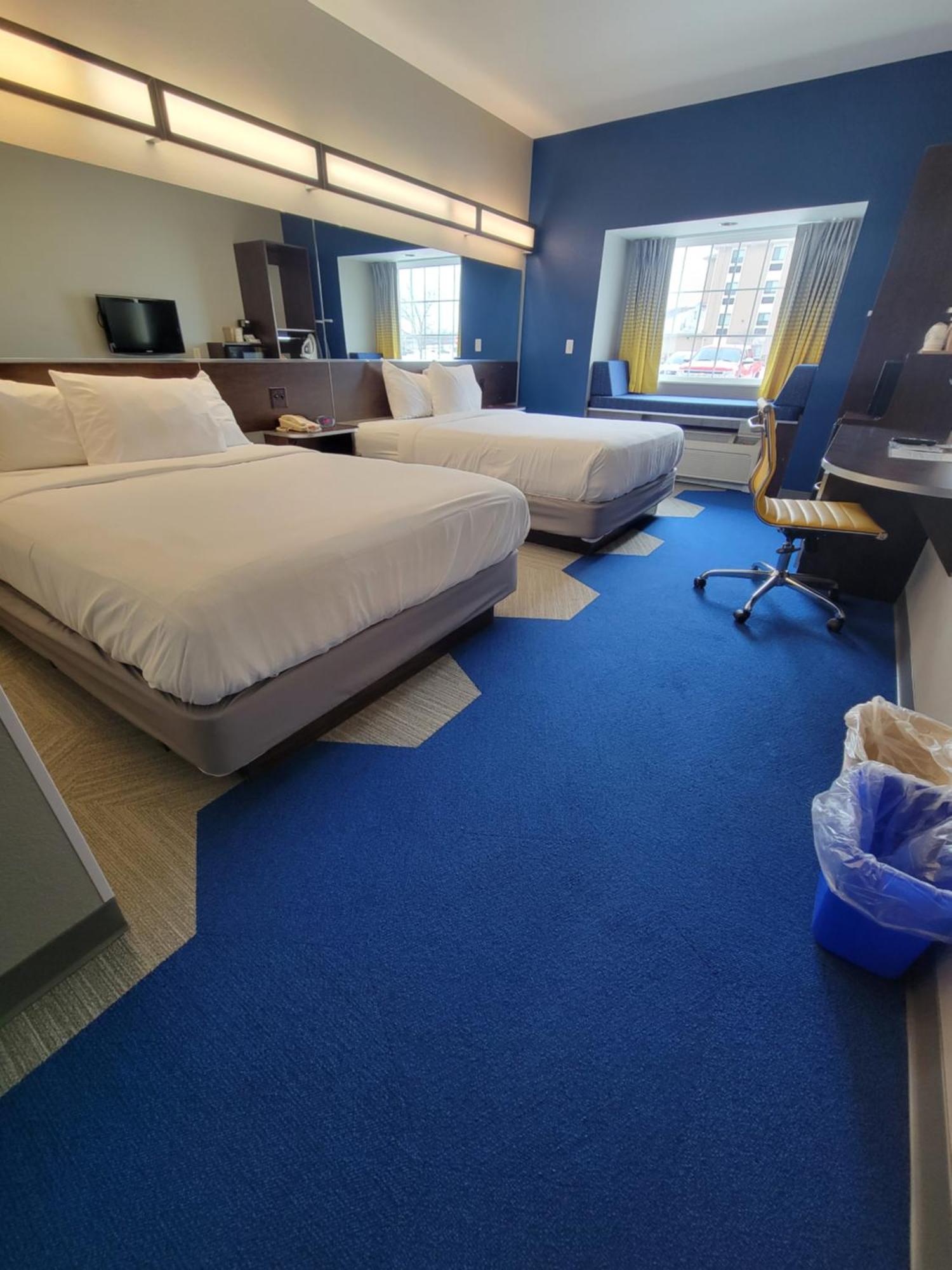 Microtel Inn & Suites By Wyndham Bluffs Council Bluffs Esterno foto